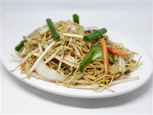 Sauteed Soy Sauce Noodle